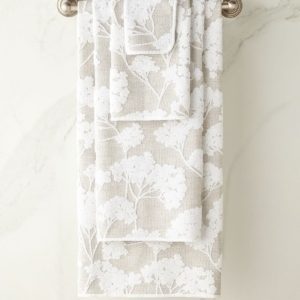 Eden White Bath Towels by Graccioza